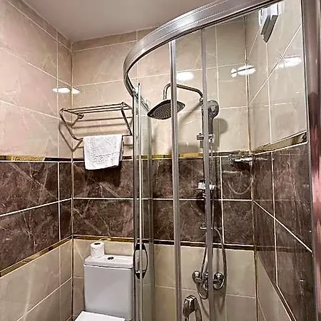 מלון Aras & 3*